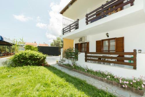 Pefkochori Apartment Next To The Beach