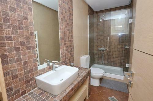 Villa The View - Beachfront, 5 Bedrooms, Bbq, View