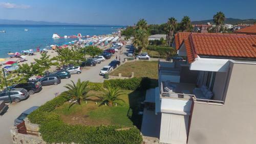 Villa The View - Beachfront, 5 Bedrooms, Bbq, View