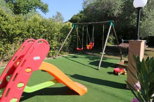 Villa Argo 2 - Beachfront, Big Gardens, Location!