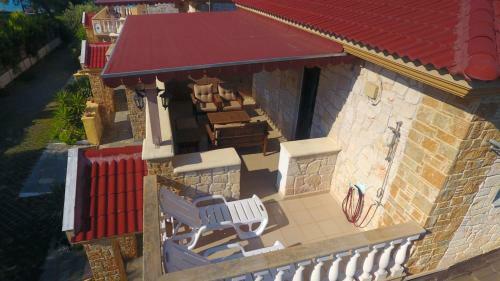 Villa Argo 2 - Beachfront, Big Gardens, Location!