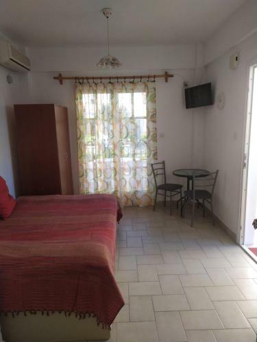 Alexandros Apartments