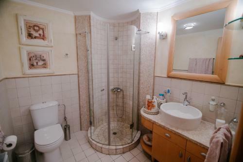 Dreamcatcher Luxury Villa, 1 Min Walk To Beach