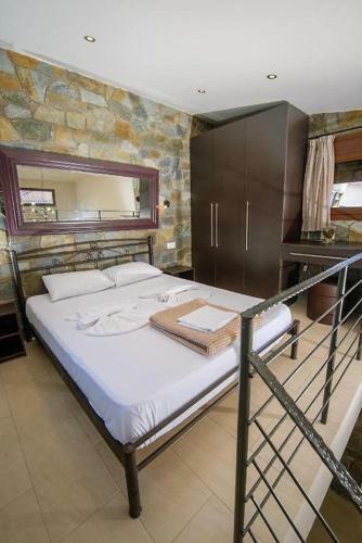 Hostal Stone Suites
