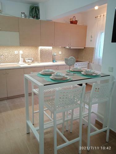 Seashell Apartment