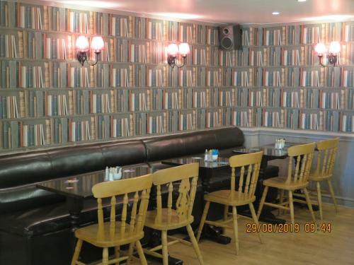 Oyster Fleet Hotel