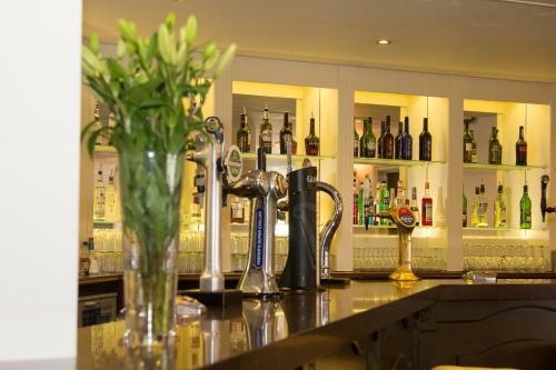 Oyster Fleet Hotel