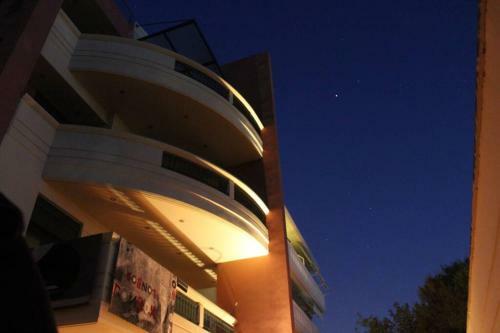 Apartamento Luxurious Modern House With Balcony And View