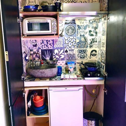Old Fashion Design Central Apartment