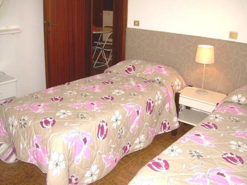 Apartment For 4 People With Shared Pool Close To The Sea
