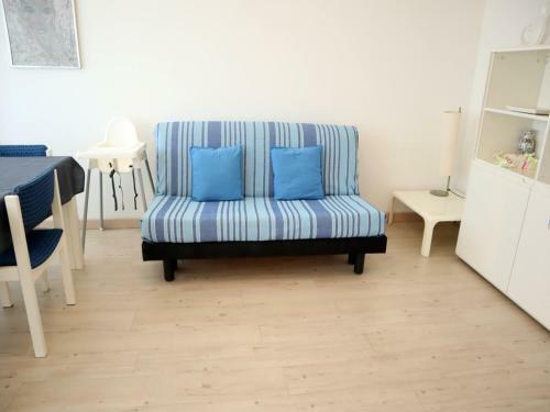 Modern Two-bedroom Apartment With Seaview Balcony
