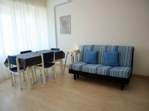 Modern Two-bedroom Apartment With Seaview Balcony
