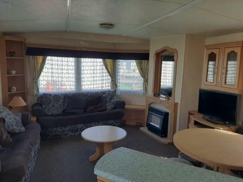 8 Berth On Coral Beach (new Florida)