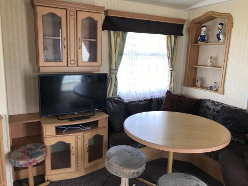 8 Berth On Coral Beach (new Florida)