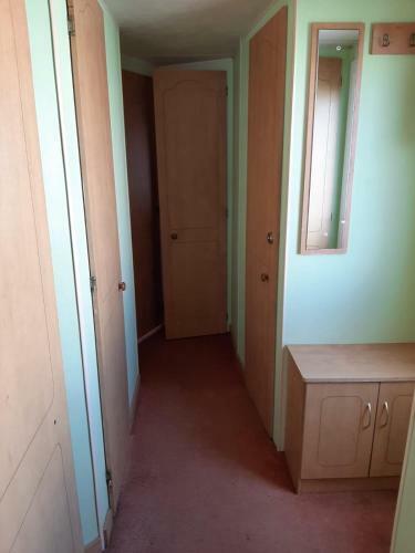 8 Berth On Coral Beach (new Florida)