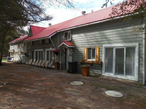 Chalets & Appartements Au Chant De La Rivi�re