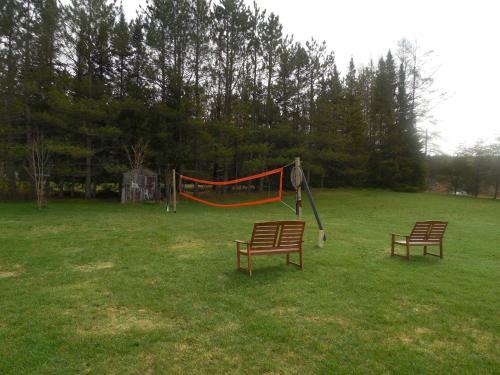Chalets & Appartements Au Chant De La Rivi�re