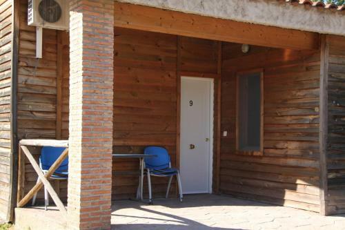 Hostal - Bungalows Camping C�ceres
