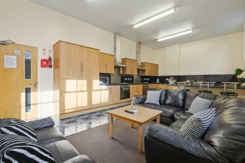Albergue D19 Sangha Hall