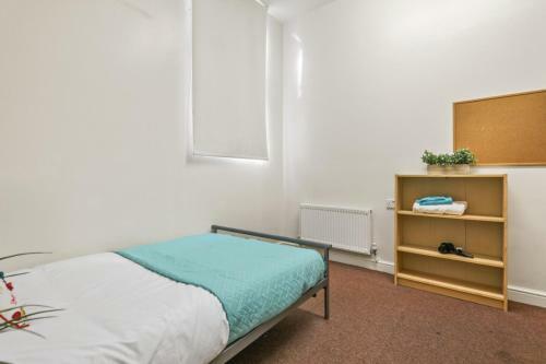Albergue D19 Sangha Hall