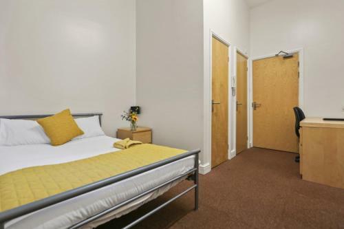 Albergue D19 Sangha Hall