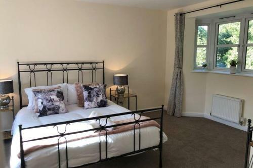 Villa Silver Stag, High-end, Modern 3 Double Bedroom With Parking