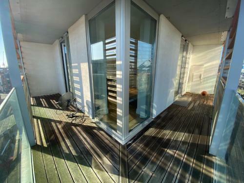 Luxury Highcross 2 Bedroom Apartment