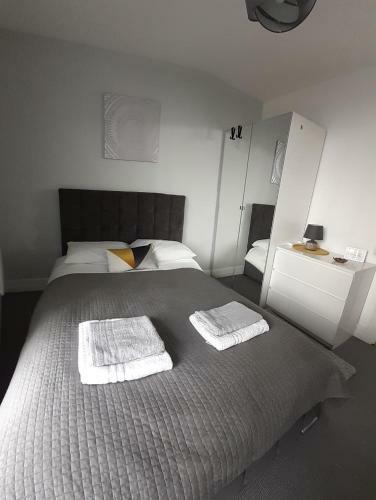 Luxury Highcross 2 Bedroom Apartment