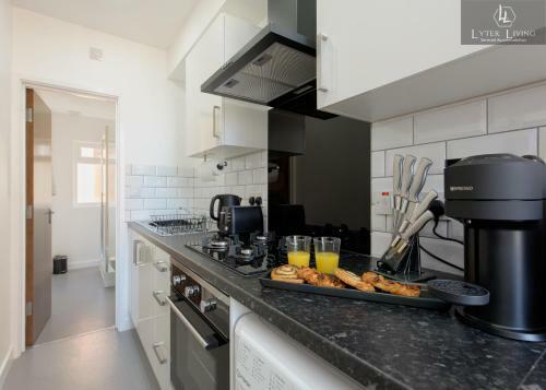 Studio Apartments By Lyter Living Serviced Accommodation With Desks & Wifi
