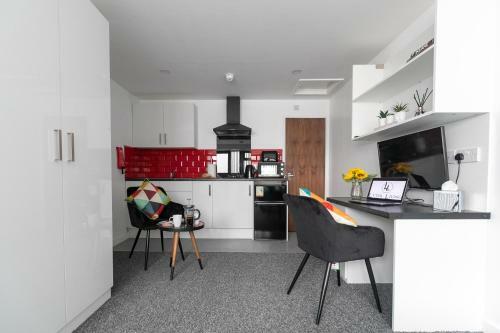 Studio Apartments By Lyter Living Serviced Accommodation With Desks & Wifi