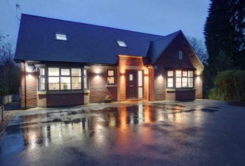 Hidden Gem Luxury House In Leicester