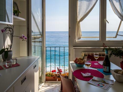 Giaella Sea View Apartment