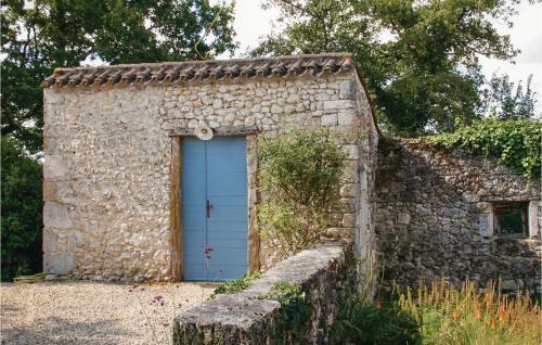 Six-bedroom Holiday Home In Beauville