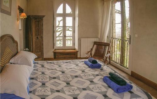 Six-bedroom Holiday Home In Beauville