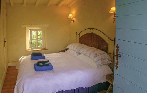 Six-bedroom Holiday Home In Beauville