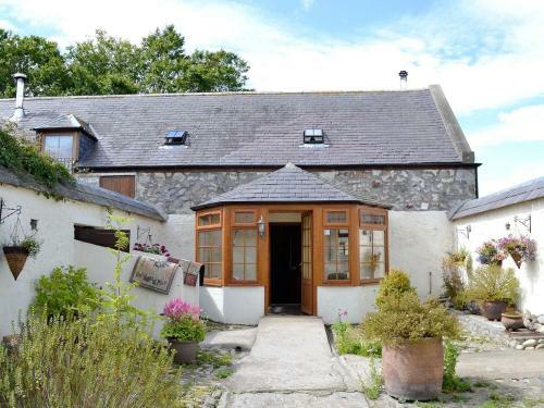 Swallow Cottage - Large Family Cottage With Beautiful Views