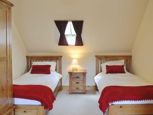 Swallow Cottage - Large Family Cottage With Beautiful Views