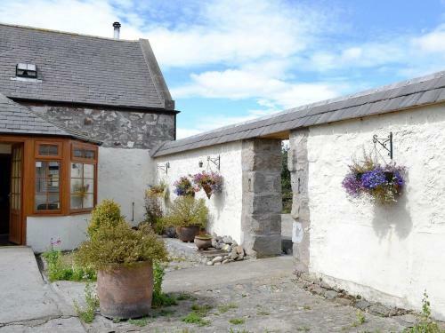 Swallow Cottage - Large Family Cottage With Beautiful Views