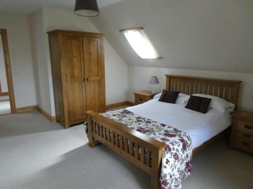 Swallow Cottage - Large Family Cottage With Beautiful Views