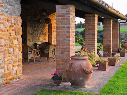 Spacious Villa In Citt� Della Pieve With Pool