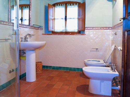 Spacious Villa In Citt� Della Pieve With Pool
