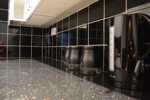 Spacious Shude Hill Apartment With Balcony