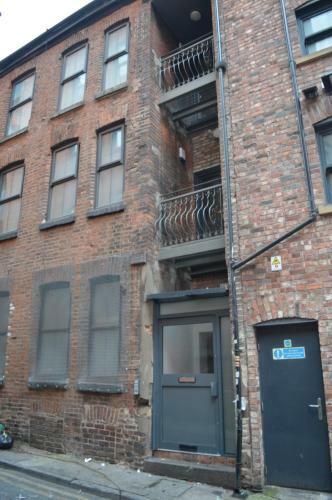 Spacious Shude Hill Apartment With Balcony
