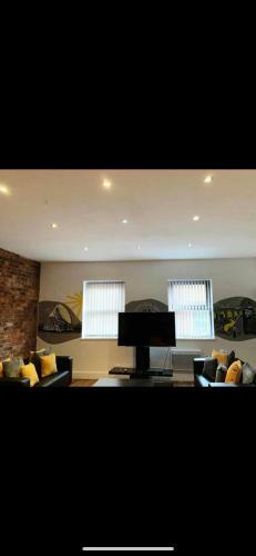 Spacious Shude Hill Apartment With Balcony