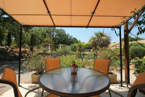 Bed & Breakfast Chambres Et Table D'h�tes Les Glycines