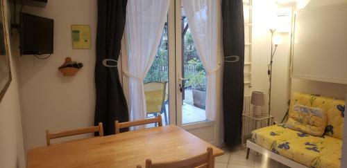 Bed & Breakfast Chambres Et Table D'h�tes Les Glycines