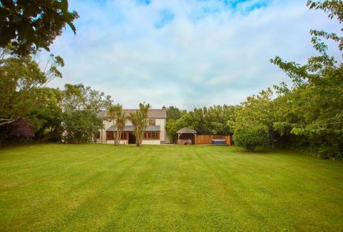 The Manor At Bumbledown