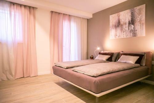 Hostal Maison Lir� - Camera Bac�