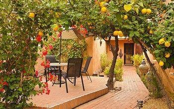 Bed & Breakfast Adobe Rose Inn
