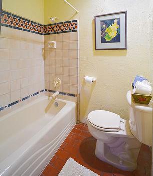 Bed & Breakfast Adobe Rose Inn